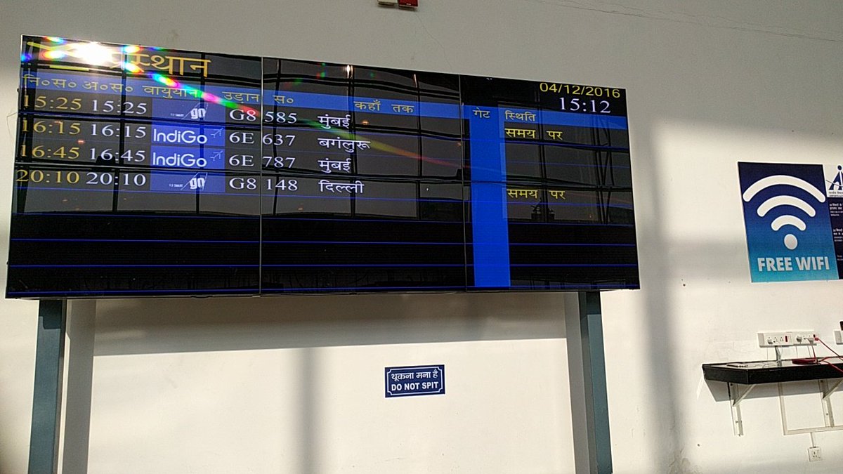 Rohan_Sinha's tweet photo. @goairlinesindia How is it that in the next ten minutes you intend to fly off a plane when the boarding hasn't even started? https://t.co/ubSFvJ19ve