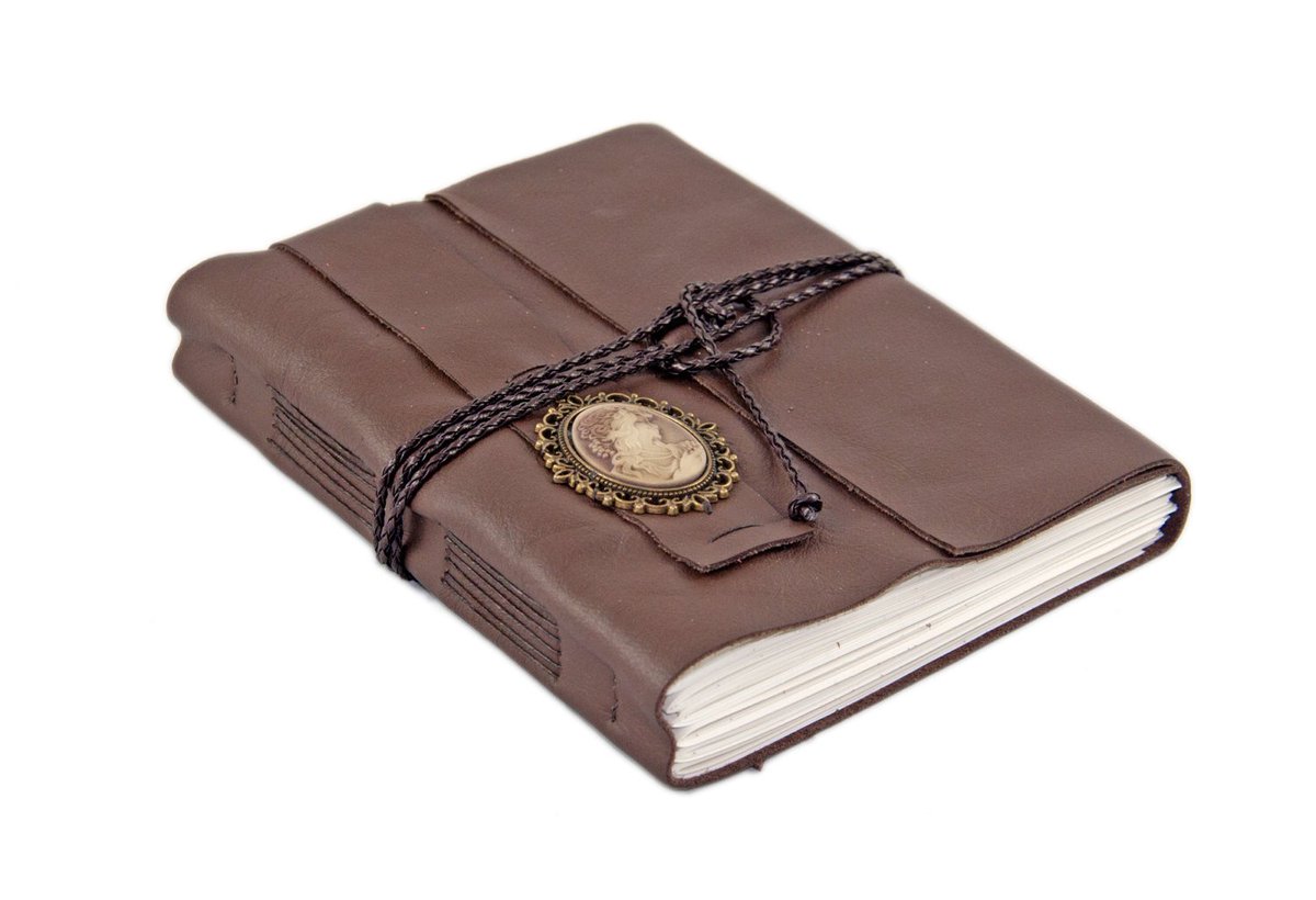 BoundByHandUS's tweet photo. Large Brown Leather Journal - Wrap Journal - Travel Journal - Lined … https://t.co/BvnMoJO0Kp #MyNewTag #WrapJournal https://t.co/6hkSQWi4xm