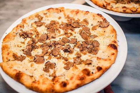 Always sprinkle your passions liberally… #BagatelleDXB #PizzaALaTruffeNoire #BistrotBagatelle #MyDubai #DubaiRestaurants