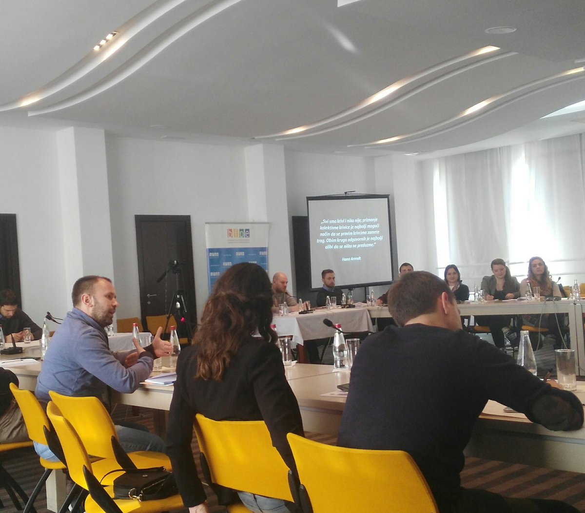 BFPE_BFPI's tweet photo. Dinamična diskusija sledi predavanje naše Jelene Volić o istoriji, pamćenju i kolektivnom sećanju. #GS2016  @forumsn @MartensCentre https://t.co/0YQk8D9E20