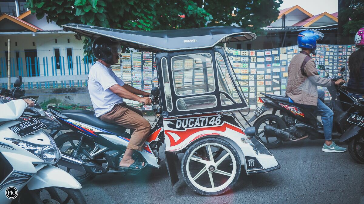 pandji's tweet photo. Satu lagi sebelum ketiduran krn Actifed: Ducati Makassar | #JBWT https://t.co/0OGYLmJPJZ