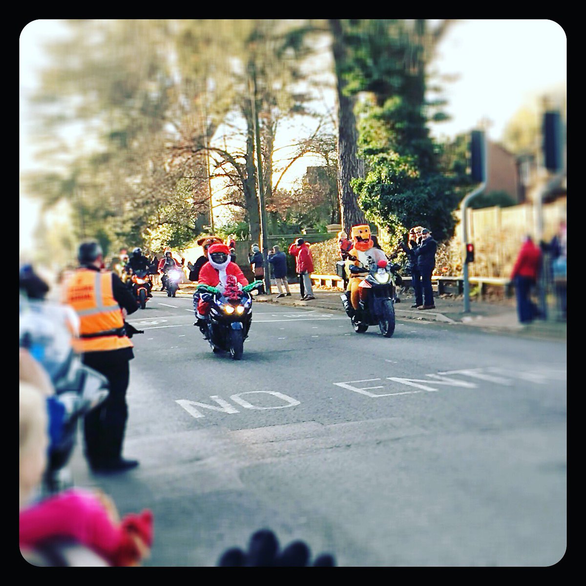 delash's tweet photo. #ReadingToyRun #woky https://t.co/kvyk1BQg2A