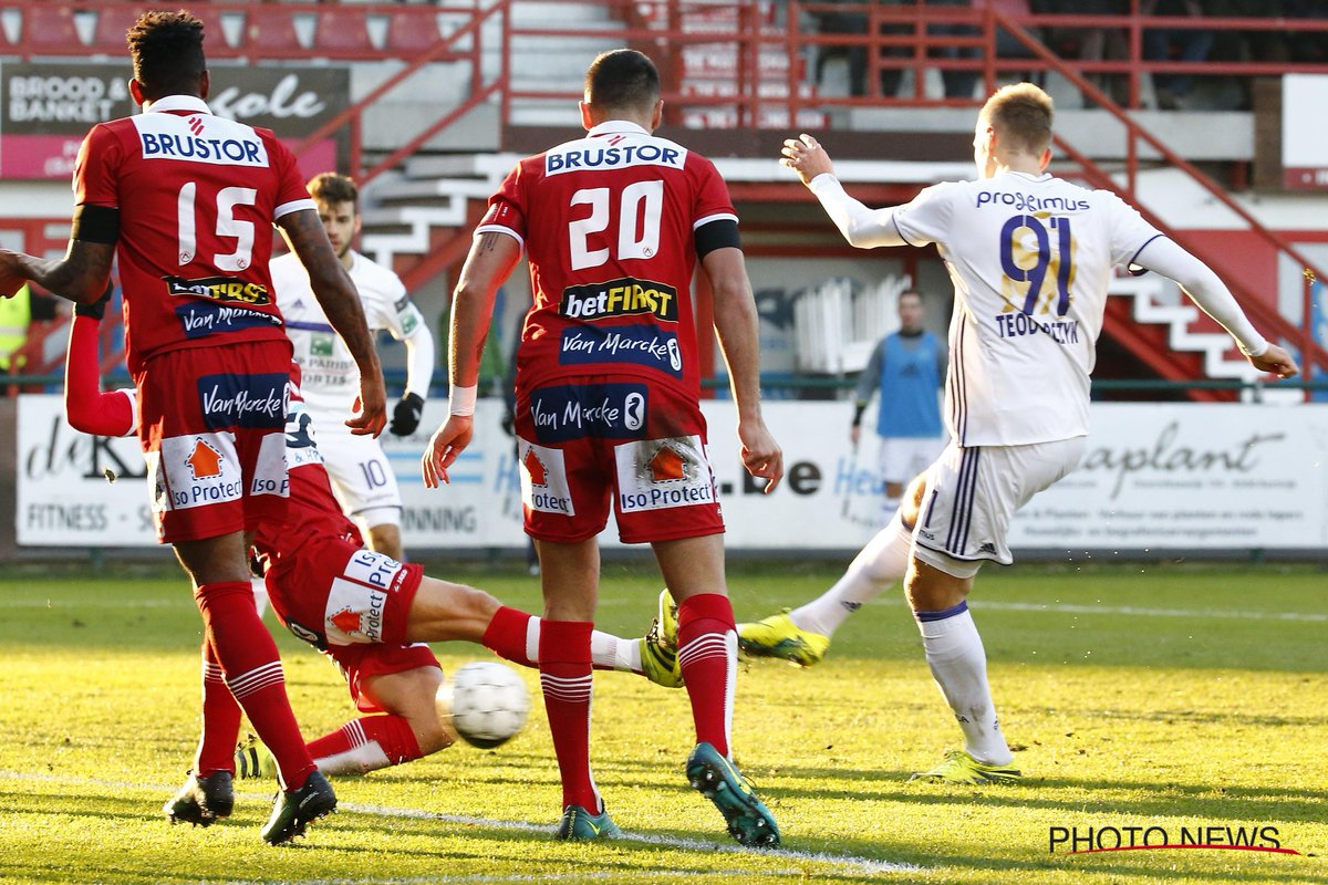 Rsc Anderlecht On Twitter Lukasz Teodorczyk Scoring Against Kv Kortrijk Rsca Coym Kvkand