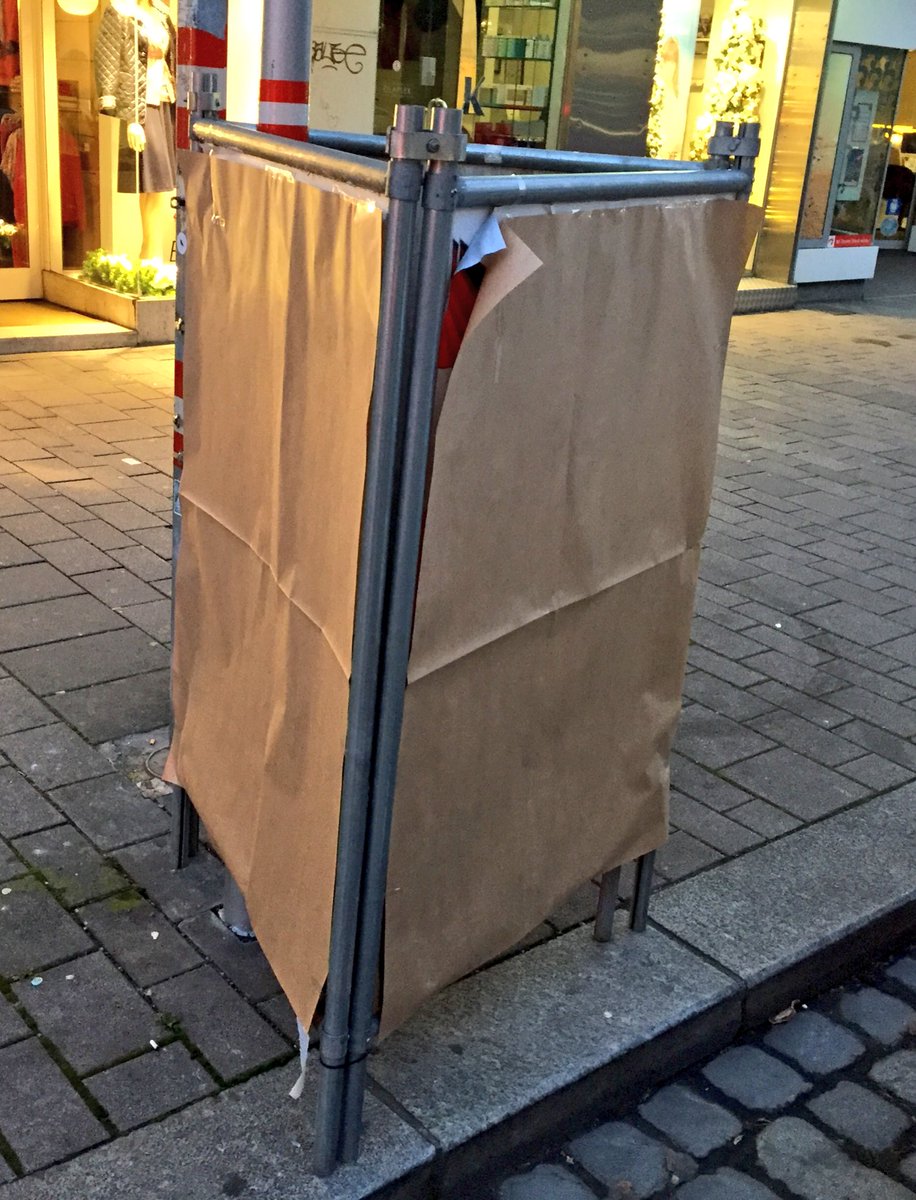 D_O_S_T_'s tweet photo. So sieht es übrigens aus wenn man die #Verbotszone nicht beachtet #FPÖ #Beifunk #Bpw16 https://t.co/rlSNJnNdby