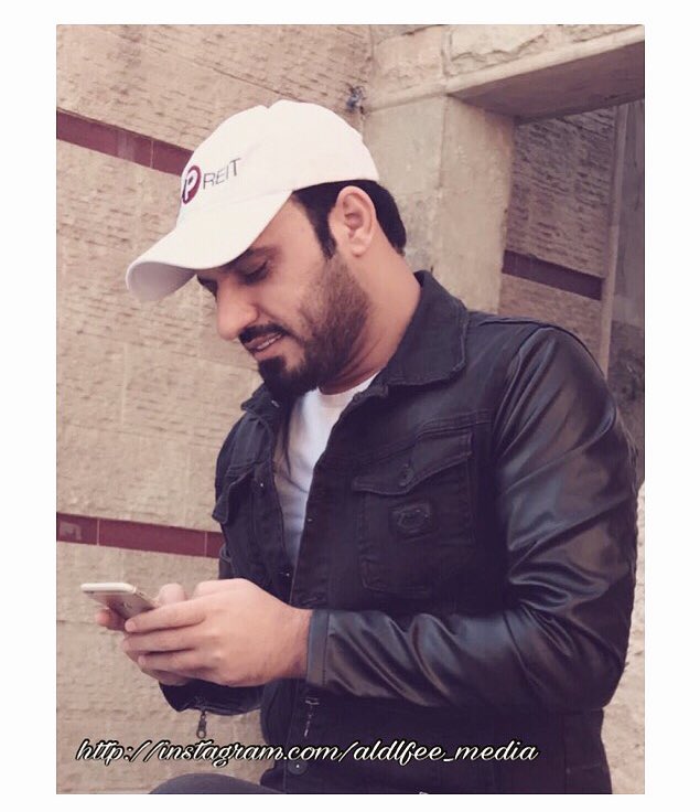 اذا مو من خلالي ماتكبرون 
واذا مو اني بيها الشغلة متصير 
الزحفو من اجوني بيوم الزماط 
زرعو اجناح بيها وگامت اطير 
✍️️ علي الدلفي