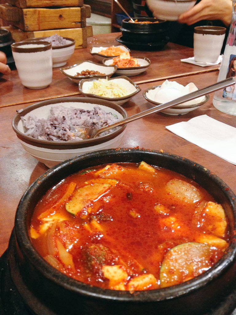 SocializeIt101's tweet photo. yummy #koreanfood (my 1st!!) and #warmconversations #KindredSpirits @jacqua83 @tnzyznt nothing beats!! https://t.co/8s4I5F1y7i