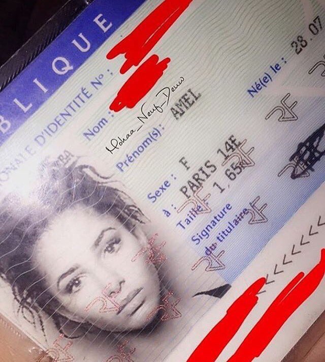samygerie's tweet photo. Toi tu galères à être beau sur un selfie et eux sur une carte d'identité on dirait un photoshoot https://t.co/8m1Jvh9Cus