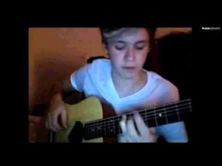 JamOneDirection's tweet photo. STARTED FROM THE BOTTOM NOW HE'S HERE. SO PROUD OF YOU BABE. 😍💕 #MtvStarsNiallHoran @NiallOfficial https://t.co/x0kZatNJ0k