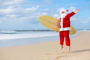 小長谷 風太 Auf Twitter 今年のクリスマス 何がしたいかって クリスマスパーティーでも イルミネーションでもなくて オーストラリア のサンタが 本当にサーフィンやってるのか この目で確かめに行きたい できることの中から やりたいことを選ぶんじゃなくて