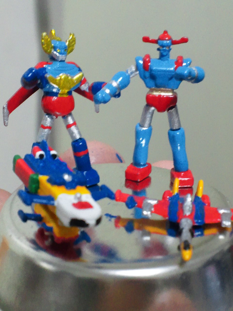 犬病ぬこ デザフェス5 22ビッグサイト En Twitter 何が狂ってるいるかというと 1 24可動フィギュア用1 24 相当の戦車 1 500 や可動改造アトランジャーのサイズがfigmaミクの足首並みという所とか 大洗の茶屋国井屋さんで売ってる 茶ーチル とかは彼の仕業 老眼て