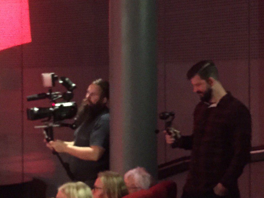 Forskjellen mellom amerikansk  (<a href="/seanforbes/">seanforbes</a>) og norsk kamerateknologi (<a href="/Supervisuell/">Supervisuell</a>) #manupopup3des