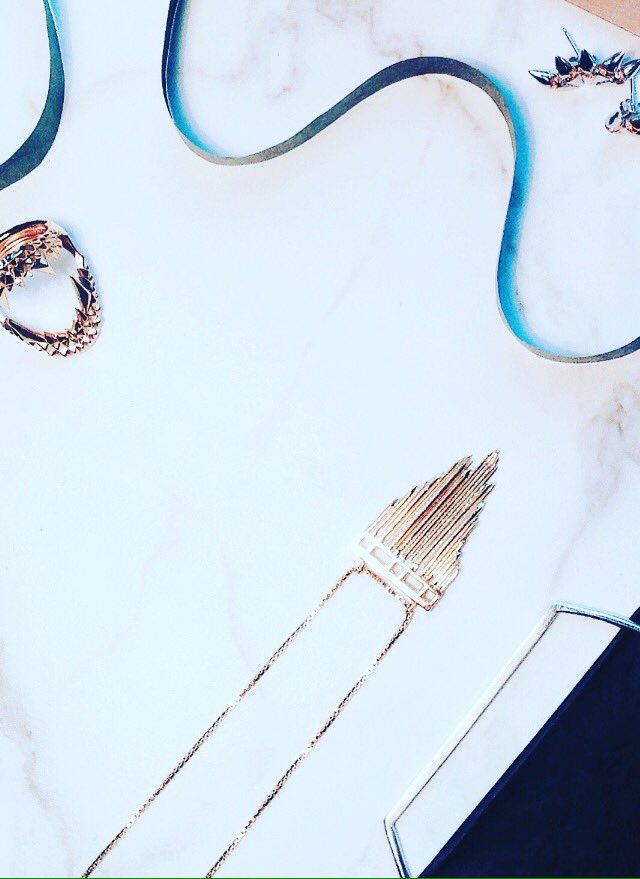 searchmodeuk's tweet photo. #christmas gift ideas available to buy on #SearchMode now https://t.co/vfddmYllMS https://t.co/XsNuaIzoVV