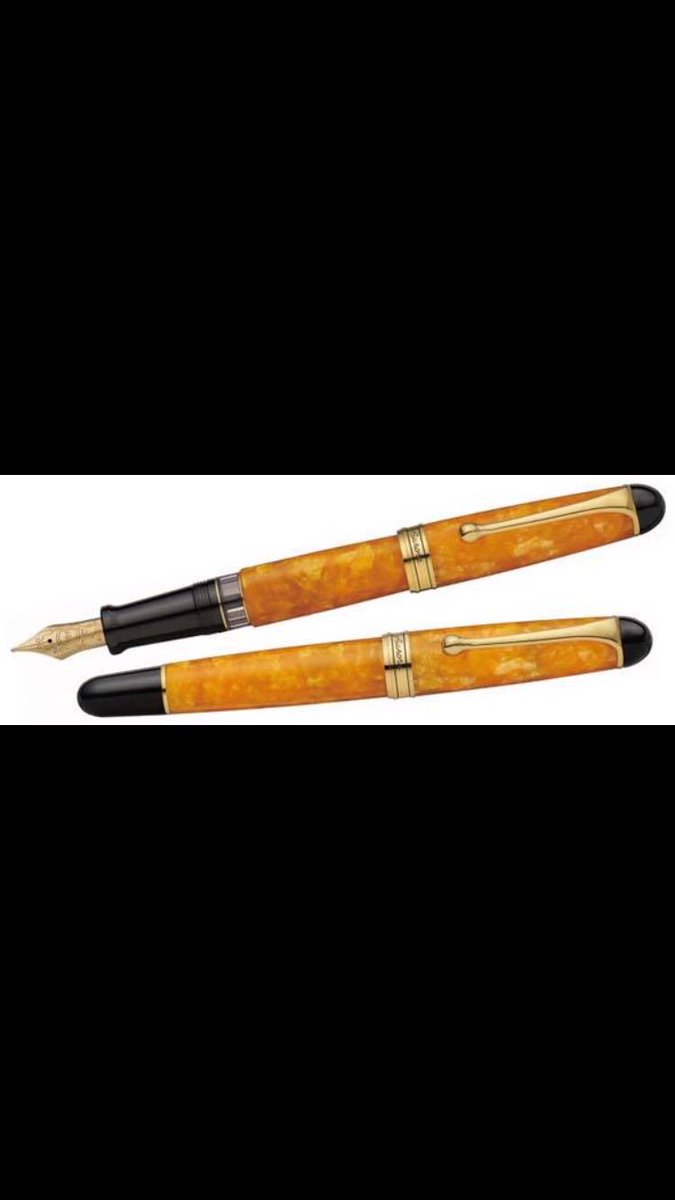 ronaldsenechal's tweet photo. Om 13.00 winkel open voor mooie Sinterklaasaankopen. #vulpen #050 #fountainpens #devulpenwereld https://t.co/Xxz1f9QbyK