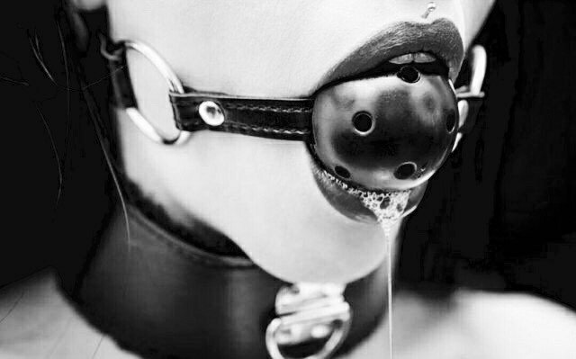 Cambiamo argomento che mancano poche ore... https://t.co/XqggVCnWK9<a href="/tag/bdsm"class="tags"><span>#bdsm</span></a><a href="/tag/cleaning"class="tags"><span>#cleaning</span></a><a href="/tag/humiliation"class="tags"><span>#humiliation</span></a><a href="/tag/submissive"class="tags"><span>#submissive</span></a><a href="/tag/degradation"class="tags"><span>#degradation</span></a>