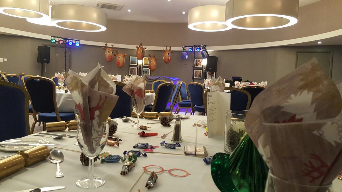 instaevents2016's tweet photo. Young farmers Christmas party! Some photos from last night! #Christmas #Party #DJ #Farmers https://t.co/QEeqdp9SPY