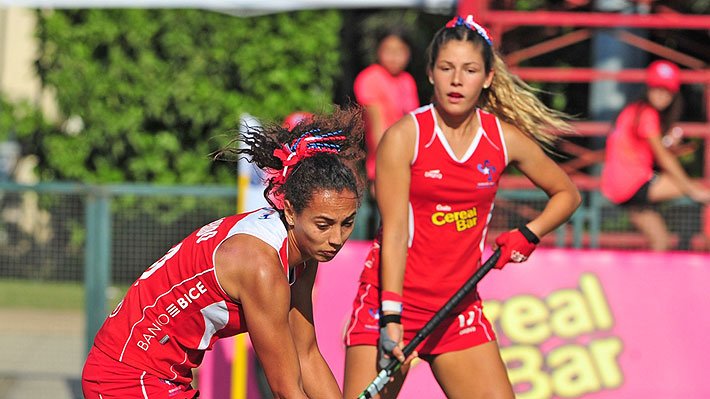 Emol's tweet photo. Las "Diablitas" vencieron a Corea del Sur y se quedaron con el 11° lugar del Mundial Sub 21 de Hockey Césped https://t.co/MyI5WXpn8Y https://t.co/az4kqia3EM