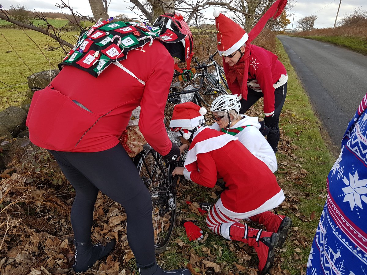 This is why Santa has a sleigh rather than a tandem <a href="/OtleyCycleClub/">Otley Cycle Club</a> @trainergirl