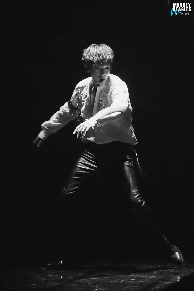 bestofbyunbaek's tweet photo. ⚫🔴 https://t.co/X3rqLEysLq