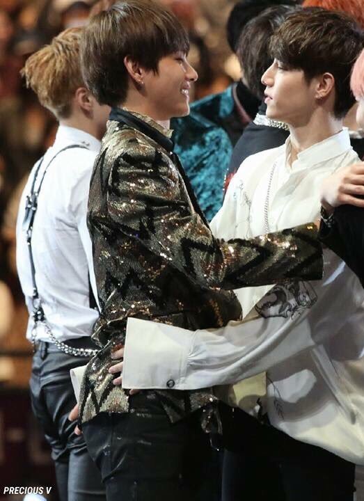 WeareU1997's tweet image. รูปที่ออกมาคืออัลไรค่ะ ออกมาแถลงข่าวด่วน555555
#MarkV  #VMark #GOTBANGTAN