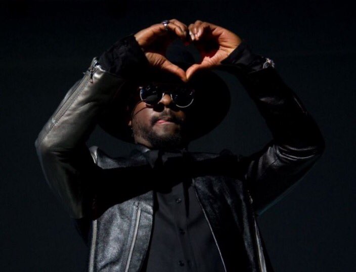 BEPground's tweet photo. Il y a 3 ans (1er dec 2013), https://t.co/u42ZNKLZTU lançait sa première tournée solo à Paris #willpowerTour #3years https://t.co/4rJfYStqf1