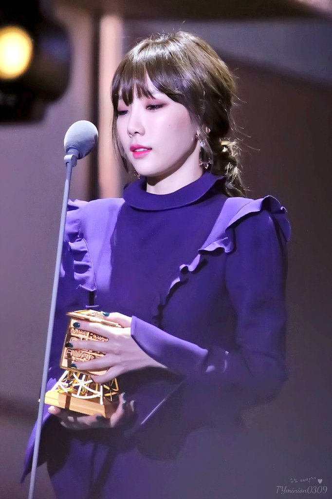 TYminion0309's tweet photo. 161202 2016 홍콩 마마 태연 시상식 Hong Kong MAMA TAEYEON #Taeyeon #태연
https://t.co/ifhMRSsEyc
https://t.co/uQAVL3mWV2
https://t.co/ImcPBmx76s https://t.co/XSbQUp28Dz
