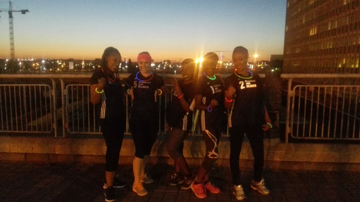 Sandyd90's tweet photo. Running at night is surprisingly fun with @adidasZA @DumbellsDelight #RunYourCrew in #Johannesburg. https://t.co/fAU6MP57tb