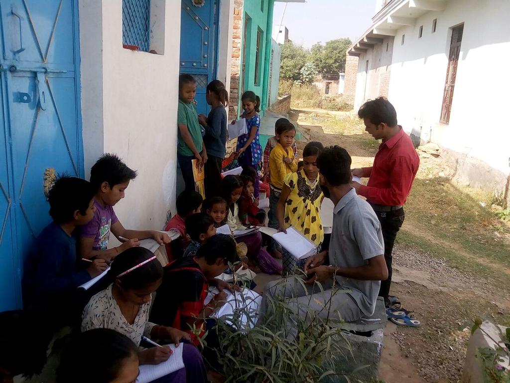 chambalyouth's tweet photo. #SundayClassroom #दkshateam & students @nstomar @PMOIndia https://t.co/ejQqUjPLn7