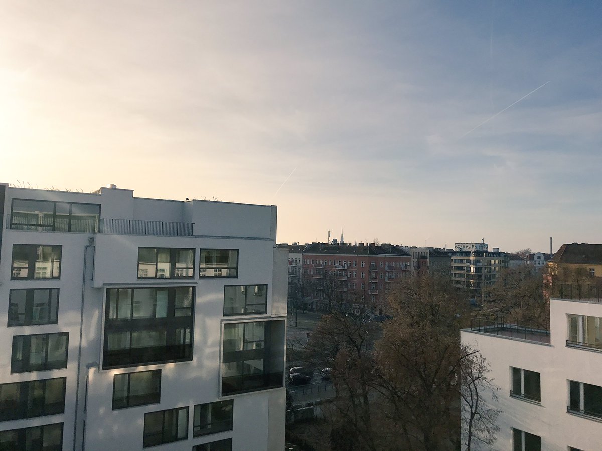 taynarajoy's tweet photo. Nach #Gntm und #Deutschlandtanzt
beginnt für mich jetzt das WG -Leben in #Berlin!🤗
#berlin #rtl2you #berlyn https://t.co/pKjUQE0Wft