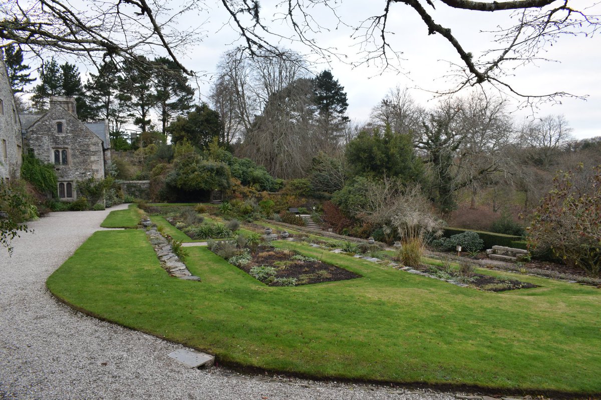 davegardener1's tweet photo. #gardens #landscapephotography #flowers #trees #grass @nationaltrust @CoteheleNT https://t.co/TRPR9Ca728