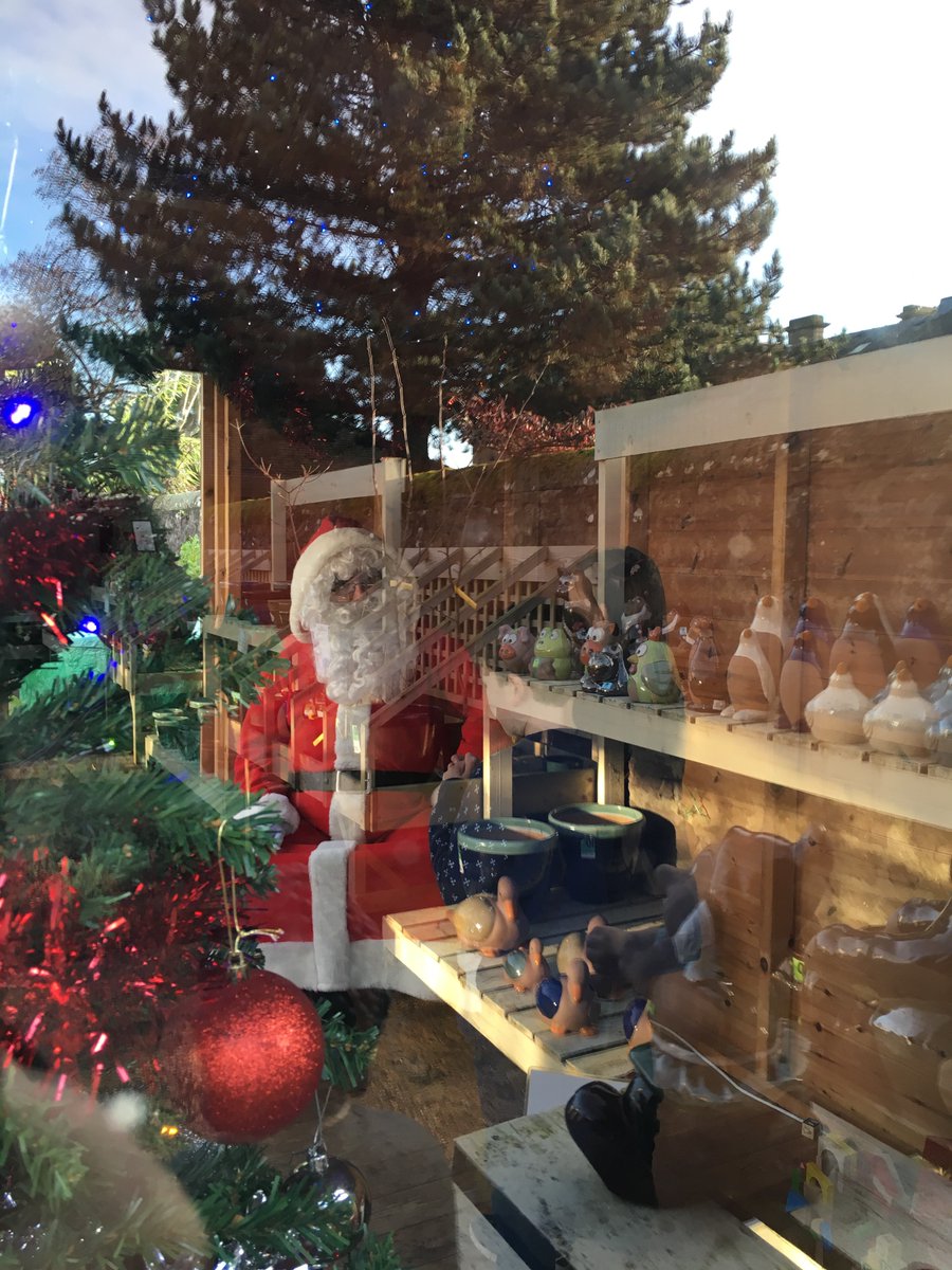 DBSProductions's tweet photo. Santa’s in his Grotto every weekend until Christmas at Dundee Botanic Garden! £5, 11am- 4pm. Relaxed, traditional grotto! @dundeecity https://t.co/IVTne4ip4c