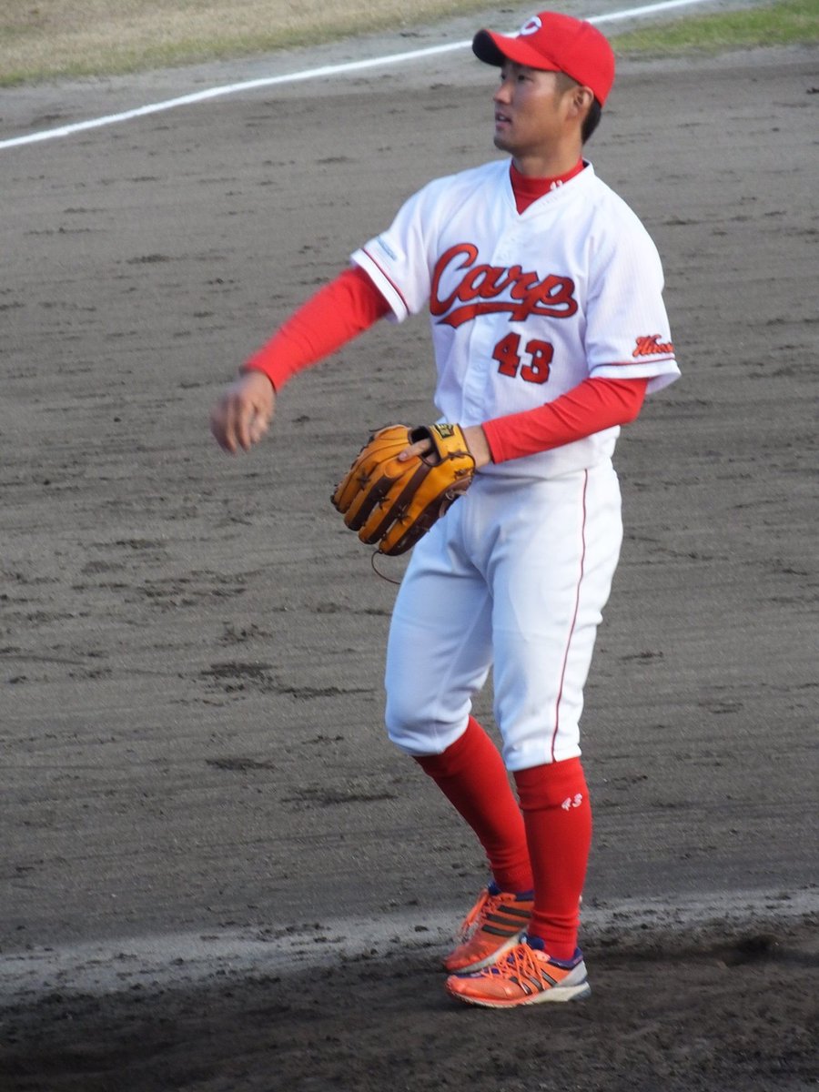 ナッツ 中東さんが土生さんが広陵出身ということを知ってるか聴いていましたが ほとんどの中学生が知らず 中東さんは 広陵で キャプテンだったんよ すごい人なんよ と土生さん売り込んで下さいました 16 12 03 呉市二河野球場 Carp 呉野球教室