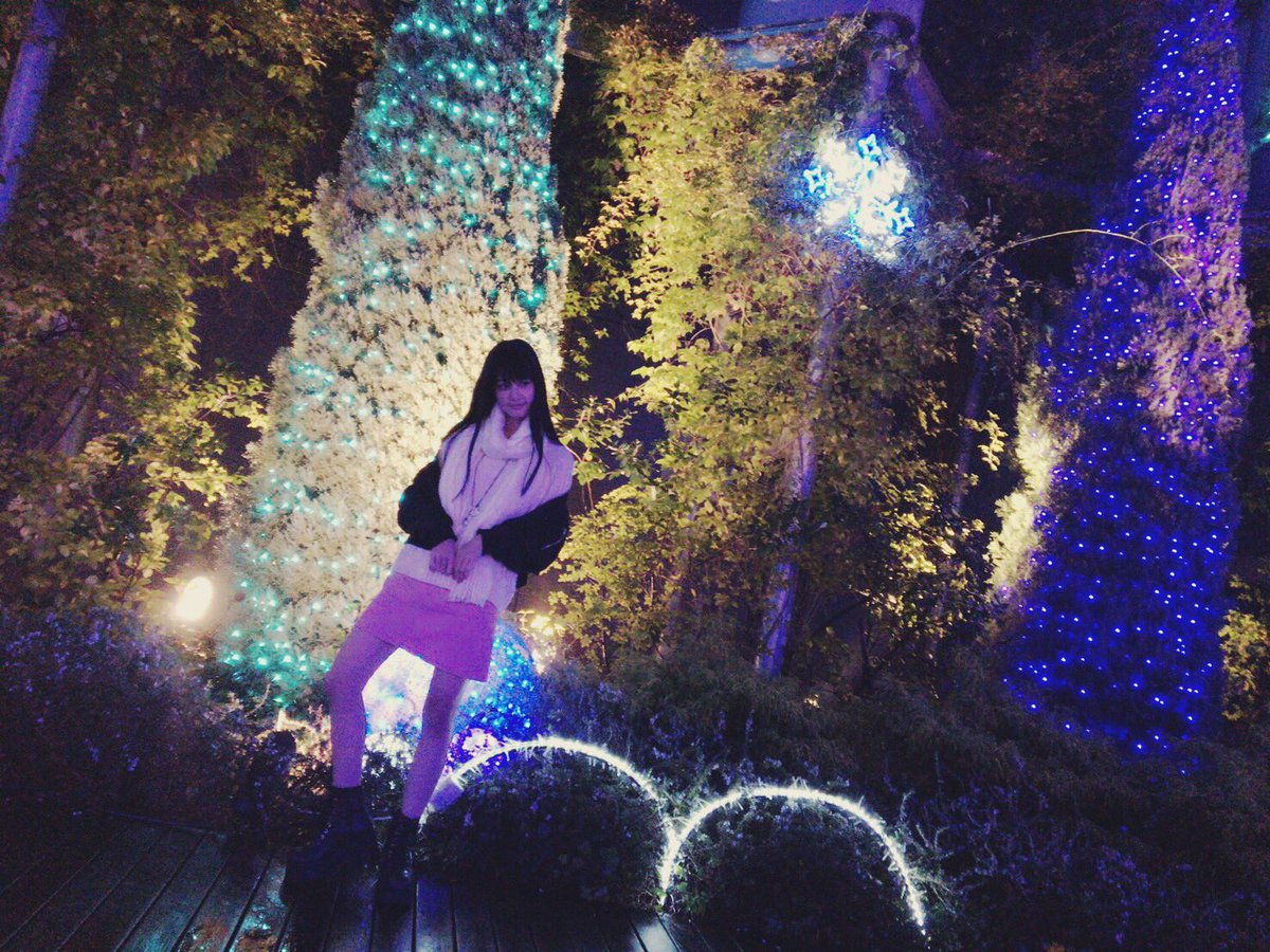 meruru20020306's tweet photo. 撮影終わりのイルミネーション💭✨
綺麗だったからパシャリ📷💓 https://t.co/49Y8Ve8TrX