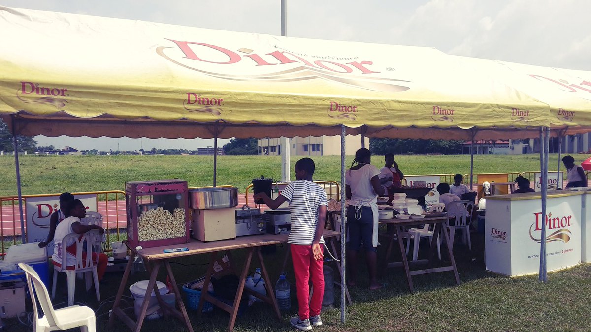 speabidjan's tweet photo. [Jour 2] - C'est midi ! L'espace restaurant de Dinor est ouvert. Faites-y un tour pour savourer nos succulentes recettes. #SPE2016 https://t.co/5NTfyo7aRj