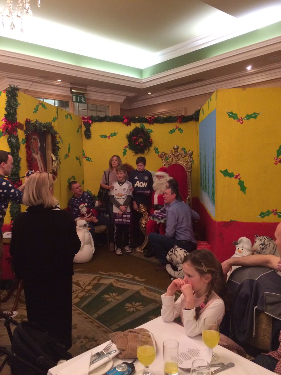 Child_Leuka_Ass's tweet photo. #Santas arrival @ImperialCork  for CLA Christmas party.  It's all go now #christmas #party2016 https://t.co/rcgaoC9EIk