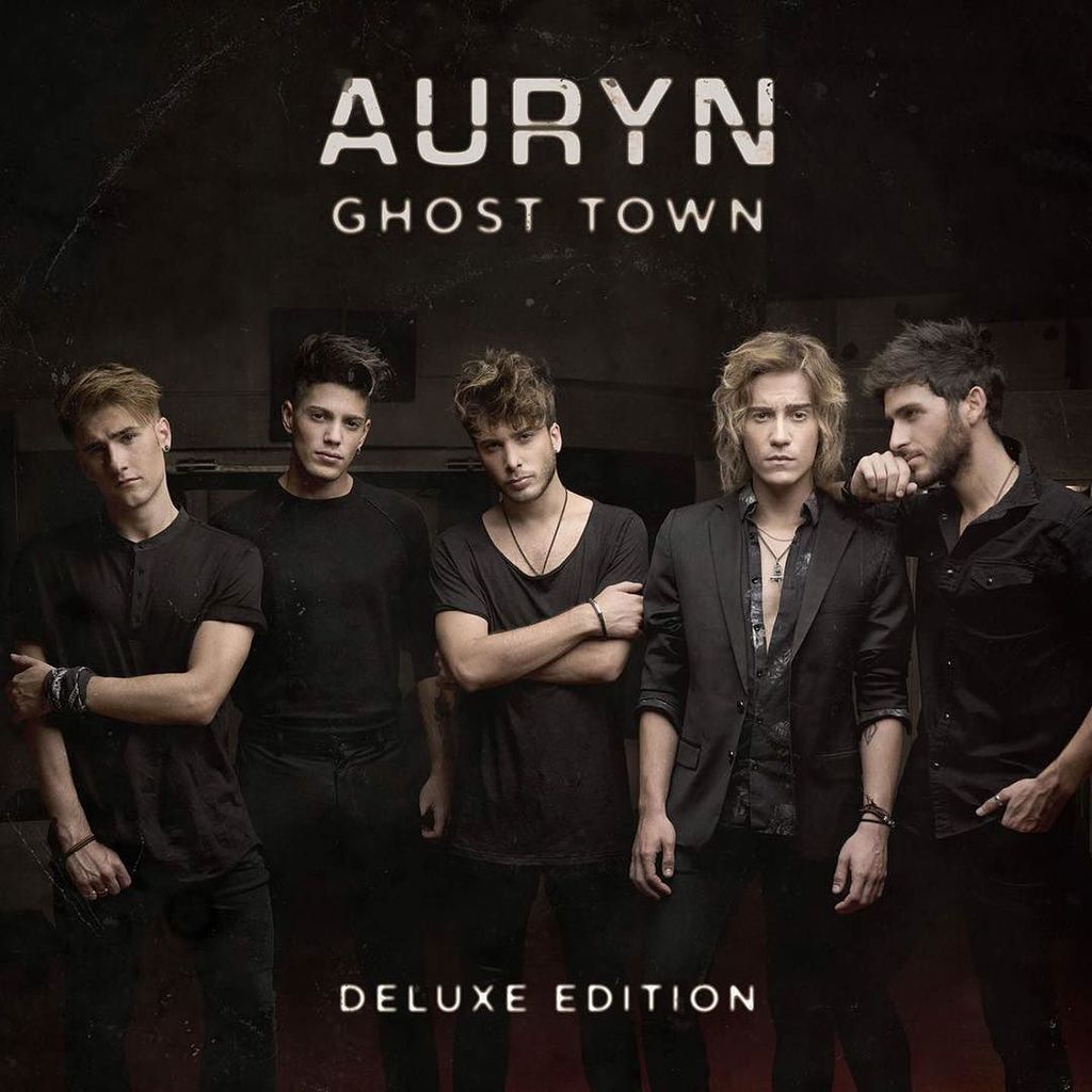BlasCanto's tweet photo. Felicidades a #GhostTown, que cumple 1 año. Este álbum me cambió la vida. Gracias a todos!… https://t.co/ifSpMbwfR7 https://t.co/EI0oJqwEeM