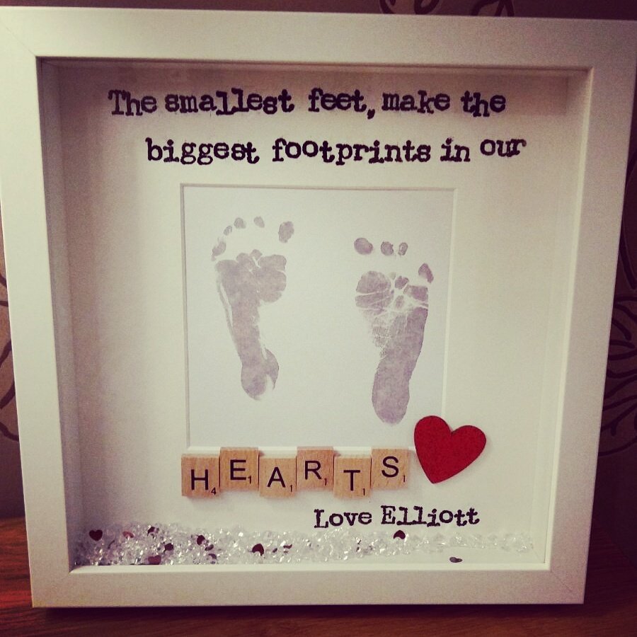 craftbykay's tweet photo. A customer just sent me this. Love how she's added baby's feet 😍👣 https://t.co/5xQO1d1eJW