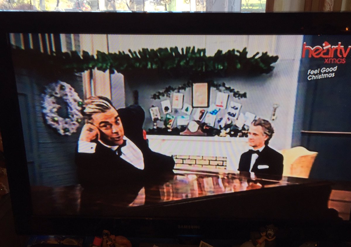 nicaim23's tweet photo. Putting up Xmas decs &amp; Dream a little dream comes on tv. #hearttv @robbiewilliams @guyachambers  @thisisheart https://t.co/TiYqYKpbnh