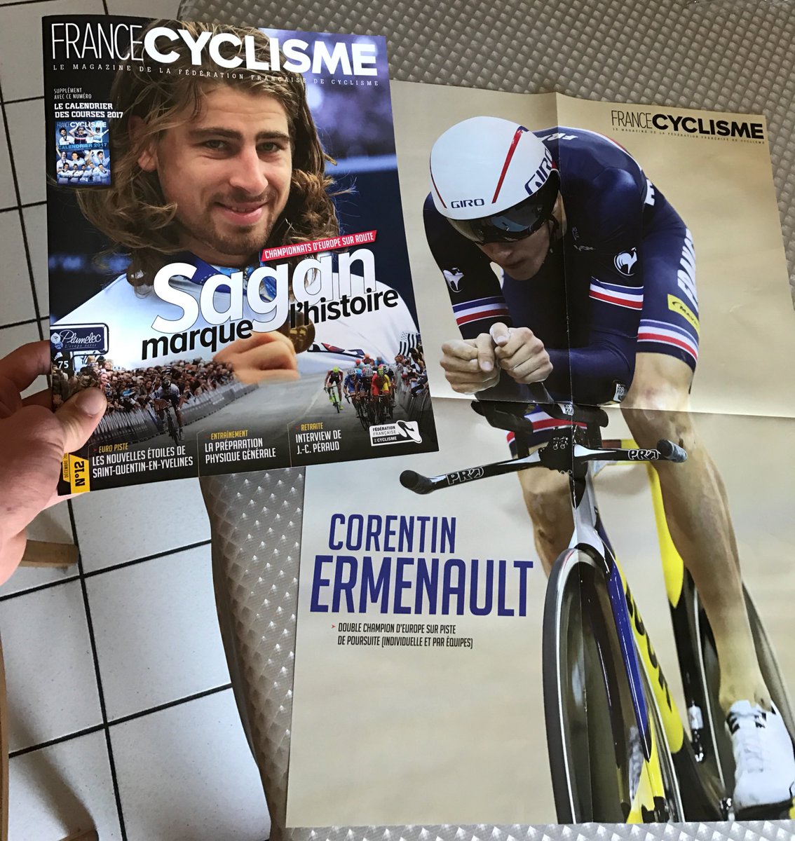 _Corentin_'s tweet photo. Mon 1er poster ! 😄 Merci beaucoup @Lafrancycliste @FFCyclisme @HBombrun De beaux articles 👍🏻 https://t.co/vXQSLSA38G