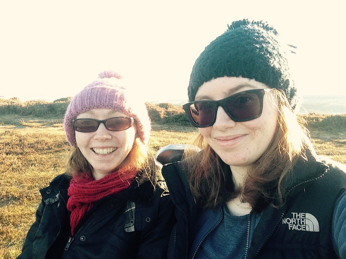 LauraEDonald's tweet photo. Lovely walk this morning up the cat's back! #sundaywalk #dogwalking #blindedbythelight https://t.co/QwdD9oqg52
