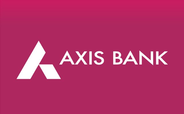 CNNnews18's tweet photo. #EXCLUSIVE | Another @AxisBank branch accused of money laundering -- This time the laundered money is 125 crores, reports @Ashish_Mehrishi https://t.co/NQFr74kGqD