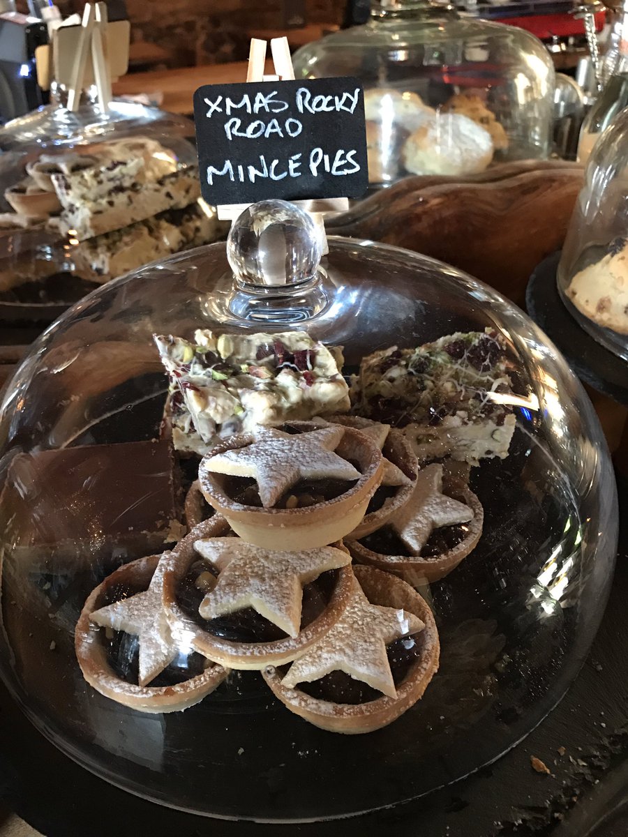 Delicious #MincePies #ChristmasRockyRoad and #mulledwine