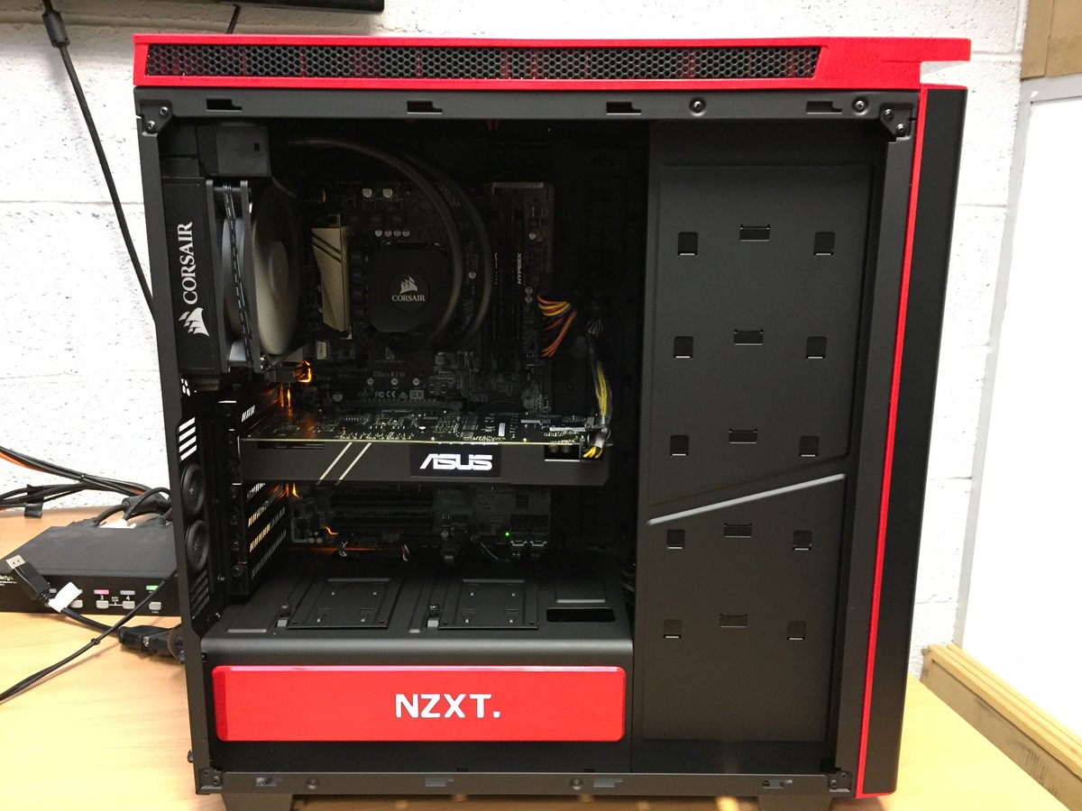 direkte Skru ned Konsekvenser Ginger6 Computers on Twitter: "An inside look of a NZXT H440 Black Red Mid  Tower with an Intel Core i5, corsair liquid cooler and a GTX 1060 Turbo  #gaming #GTX #NZXT https://t.co/pLqksedtwG" /