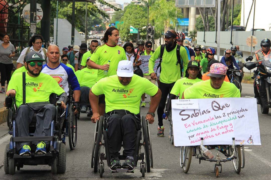 discapacidad0's tweet photo. #Discapacidad: @A_Metropolitana junto a @discapacidad0 realizaron Primera Gran Rodada por una #CaracasAccesible https://t.co/rd8hhf0Q34 https://t.co/Uyv64jkShK