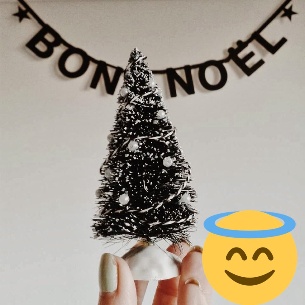 Garrut dol!Ik kreeg 500 om een opgemaakte boom te kopen. Wat over was mocht ik kleding shoppen,Nu is hij dol want hij vind de boom niet mooi