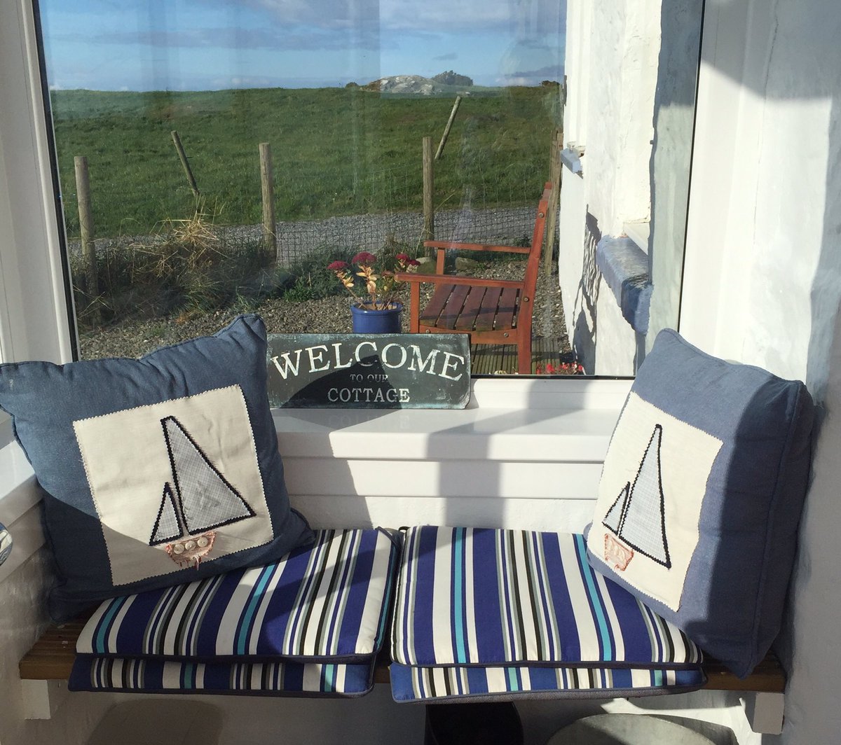 CavapoochonBob's tweet photo. We are now booking for 2017 #holidays #coastal location #dogfriendly #Scotland https://t.co/h2MiYfzFzW