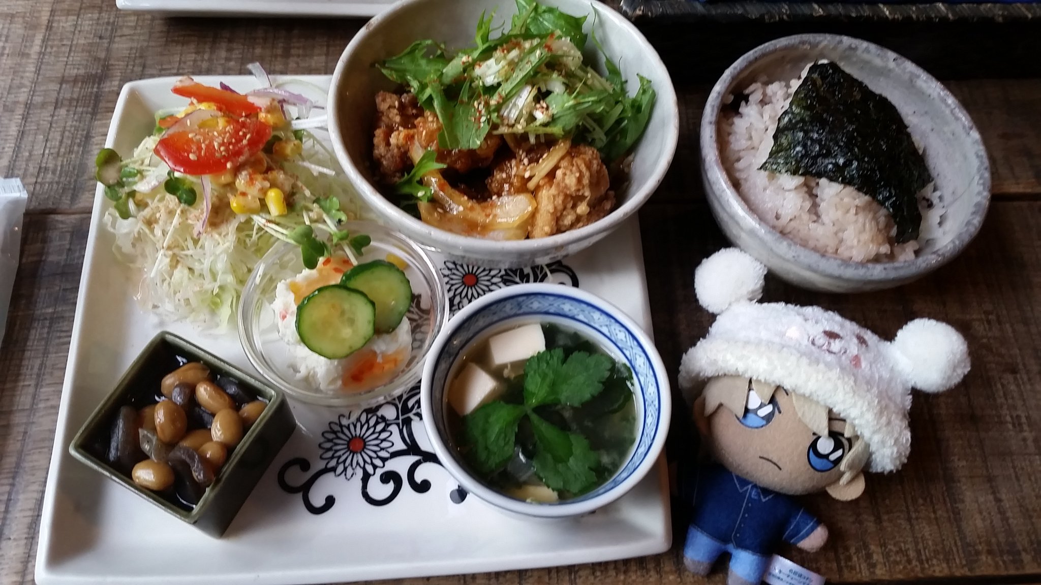 薫 あ 今日はランチに和歌山駅から徒歩５分ほどの所の古民家カフェのロジカフェでランチしました 日替わりランチで今日のメインは甘酢あんかけからあげ 甘酢あんかけからあげめちゃおいしかった W T Co Pryzfwxomt Twitter