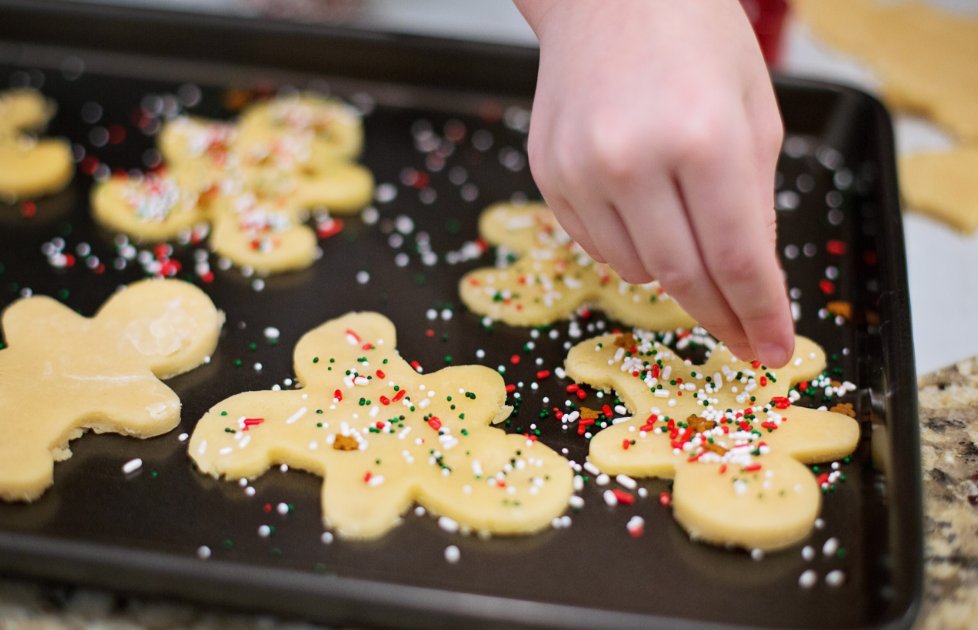 KitchnWhisperer's tweet photo. Sundays and holiday #baking are so much fun. Here are some ideas: https://t.co/eEc9HmYQqu #BakingWithBetty #ad #cookies #inspiringkitchen https://t.co/GE2aIym1jv