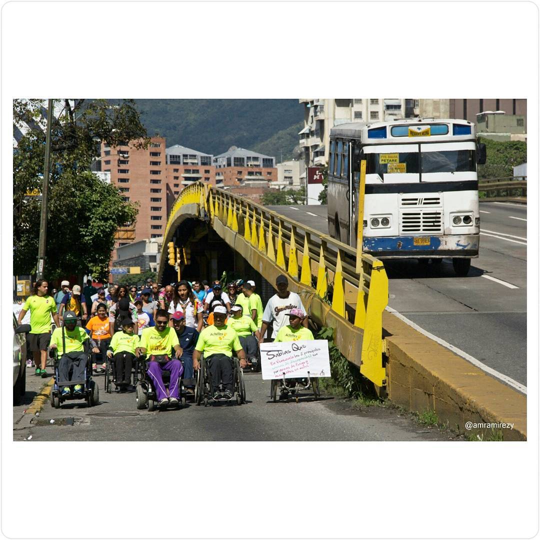 discapacidad0's tweet photo. #Discapacidad: Rodamos junto a @A_Metropolitana @BiciaventuraVen @Caracasapedal por una #CaracasAccesible https://t.co/rd8hhf0Q34 https://t.co/FBgL07lTS9