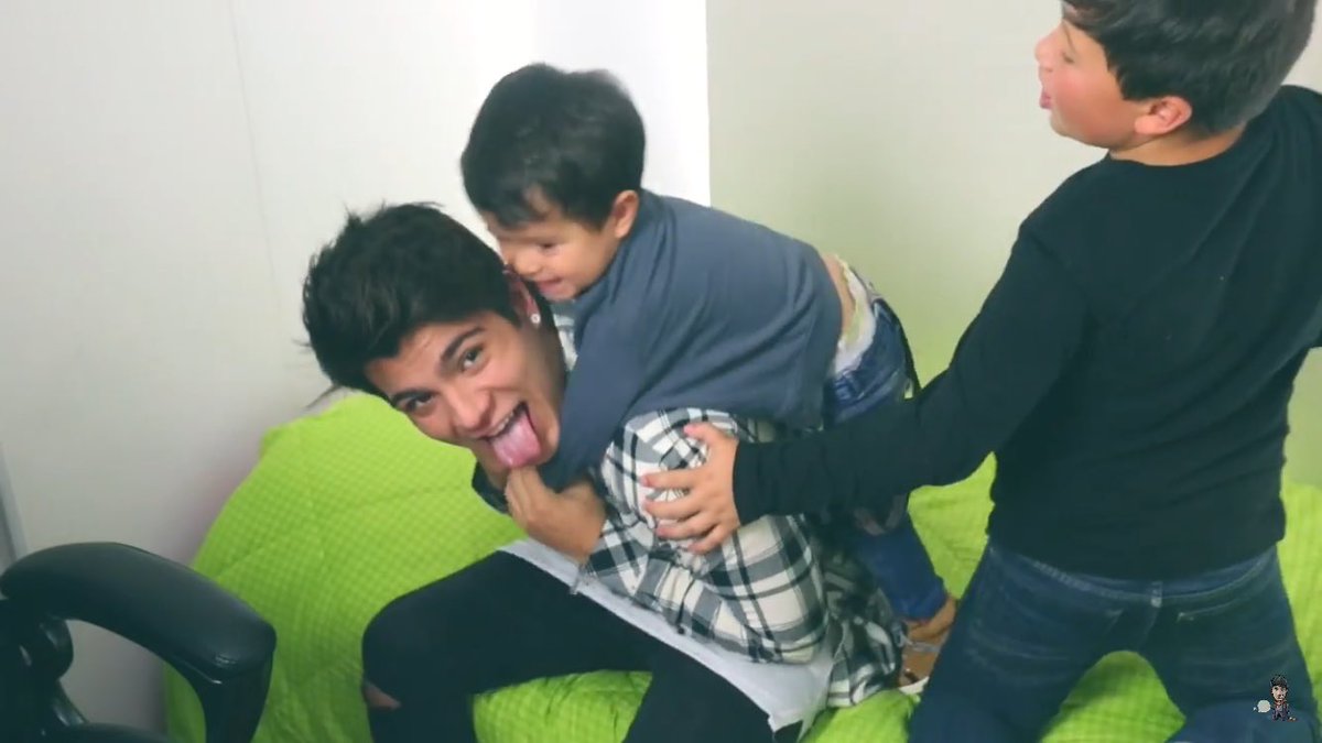 DomeCSR's tweet photo. @villalobossebas #ASKVILLALOBROS https://t.co/9JlGgXCzDy