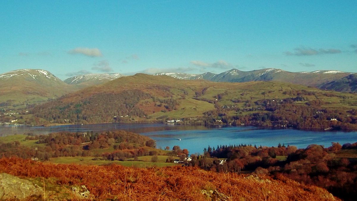 Windermere99's tweet photo. Lots of winter sunshine on todays easy walk up to the summit of Latterbarrow from #Hawkshead #LakeDistrict https://t.co/MHkpkdPGrt